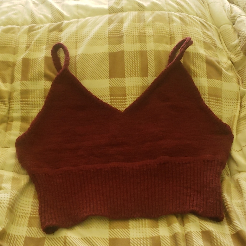 Maroon debut knit crop top
